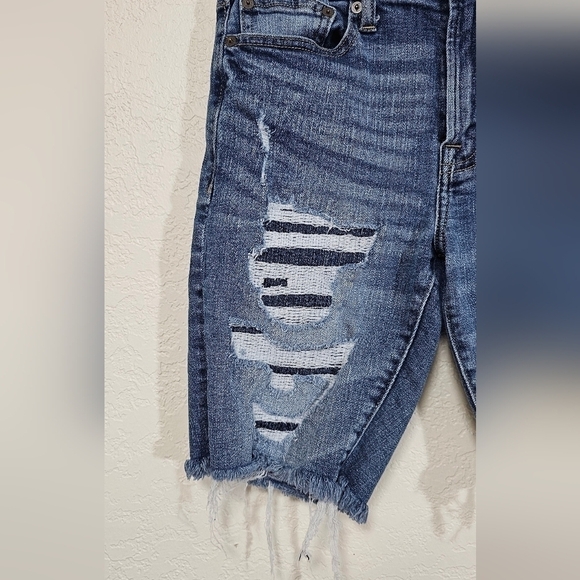 American Eagle Jeans Next level Stretch Distressed Denim High waist shorts 28 - Picture 3 of 12